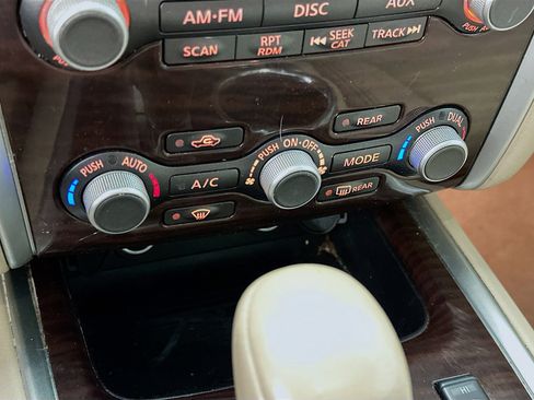 Used 2014 Nissan Pathfinder SL w/ Trailer Tow Package image 23