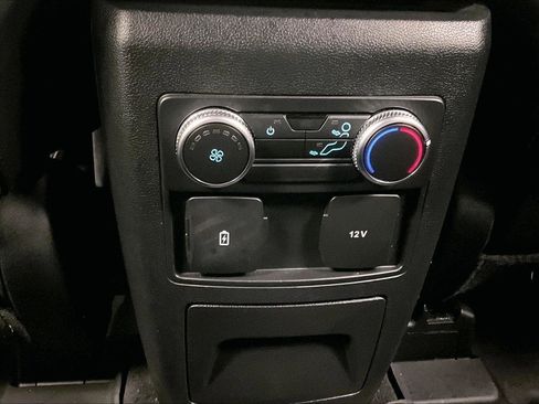 Certified 2022 Ford Explorer XLT w/ Equipment Group 202A image 33