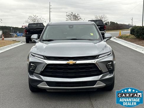 Used 2025 Chevrolet Blazer LT image 9