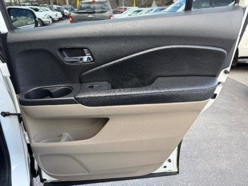 Used 2017 Honda Pilot EX image 33