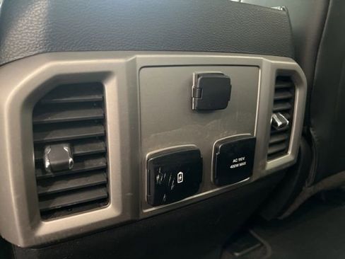 Used 2018 Ford F250 Lariat w/ Lariat Value Package image 27