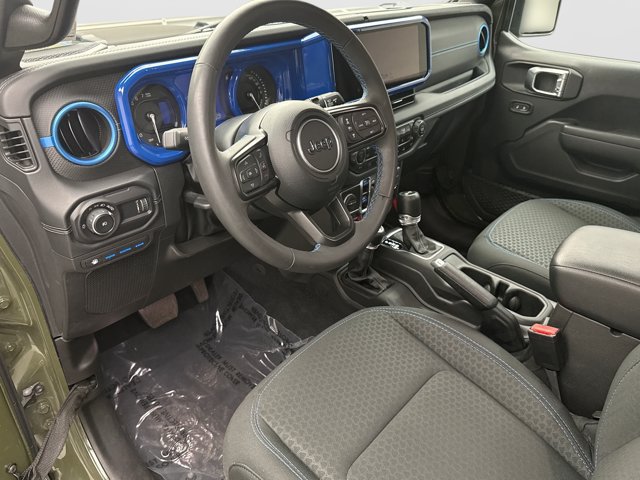 Used 2024 Jeep Wrangler Unlimited Rubicon 4xe w/ Technology Group AWD/4WD image 10