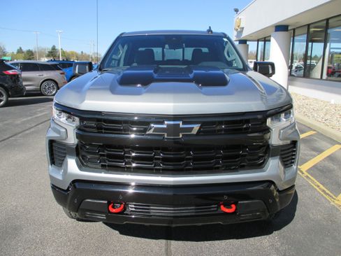 Used 2025 Chevrolet Silverado 1500 LT Trail Boss w/ Convenience Package II image 8
