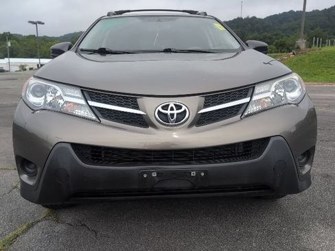 Used 2014 Toyota RAV4 LE AWD/4WD image 3