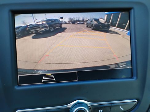 Used 2022 Chevrolet Equinox LT image 6