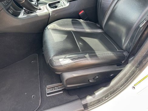 Used 2022 Dodge Charger SXT w/ Leather Interior Group image 7