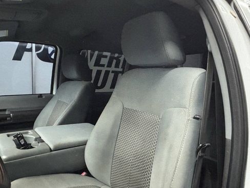 Used 2011 Ford F250 XLT w/ XLT Interior Pkg AWD/4WD image 18