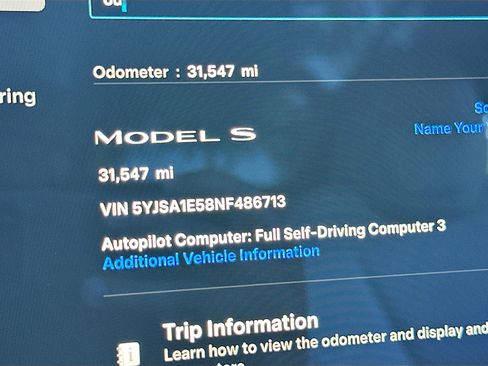 Used 2022 Tesla Model S image 11