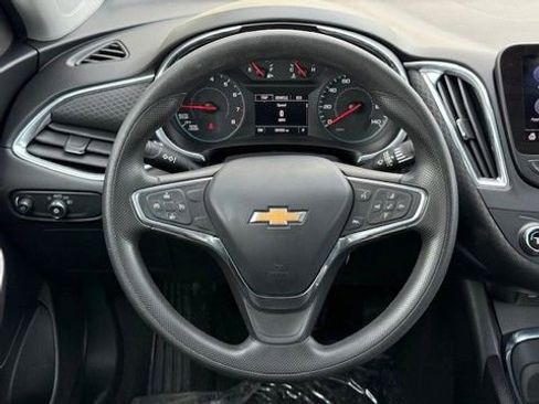 Used 2020 Chevrolet Malibu LT image 27