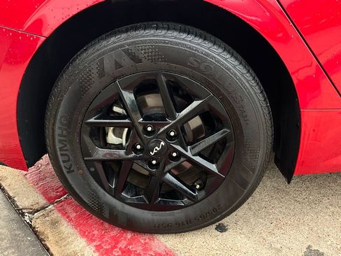 Used 2025 Kia K5 LXS image 9