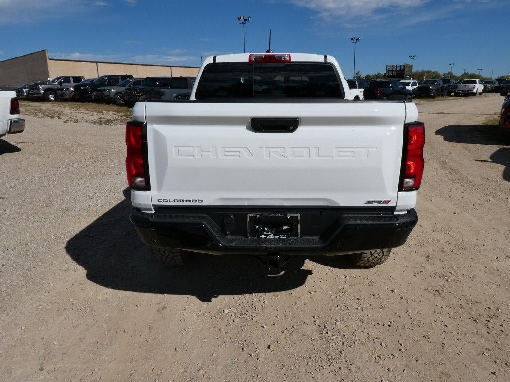 New 2026 Chevrolet Colorado ZR2 w/ Technology Package AWD/4WD image 5