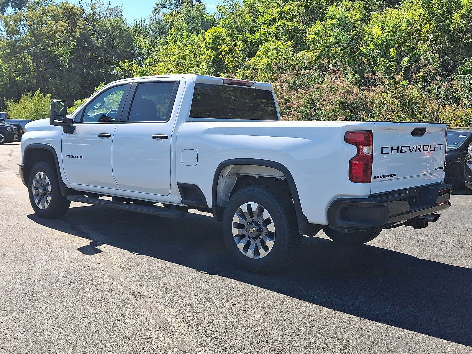 Used 2024 Chevrolet Silverado 2500 Custom w/ Custom Convenience Package AWD/4WD image 4