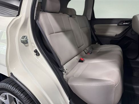 Used 2016 Subaru Forester 2.5i Touring w/ Eyesight & Navigation System AWD/4WD image 33