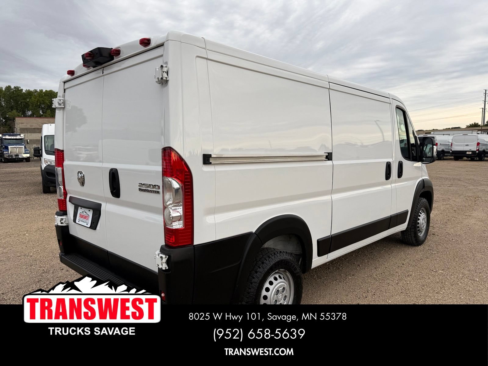 Used 2025 RAM ProMaster 2500 w/ Convenience Group FWD image 15