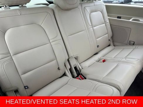 Used 2021 Lincoln Navigator Reserve w/ Luxury Package AWD/4WD image 16