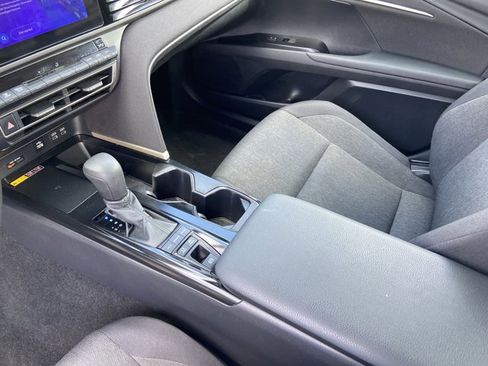 Used 2025 Toyota Camry LE image 23