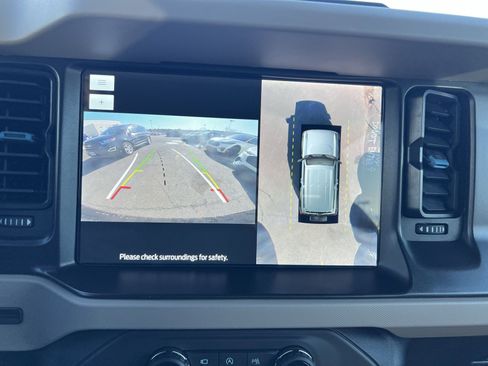 Used 2023 Ford Bronco Wildtrak image 19