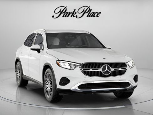 Used 2026 Mercedes-Benz GLC 300 image 34