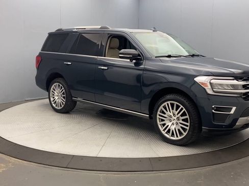 Used 2023 Ford Expedition Limited AWD/4WD image 7
