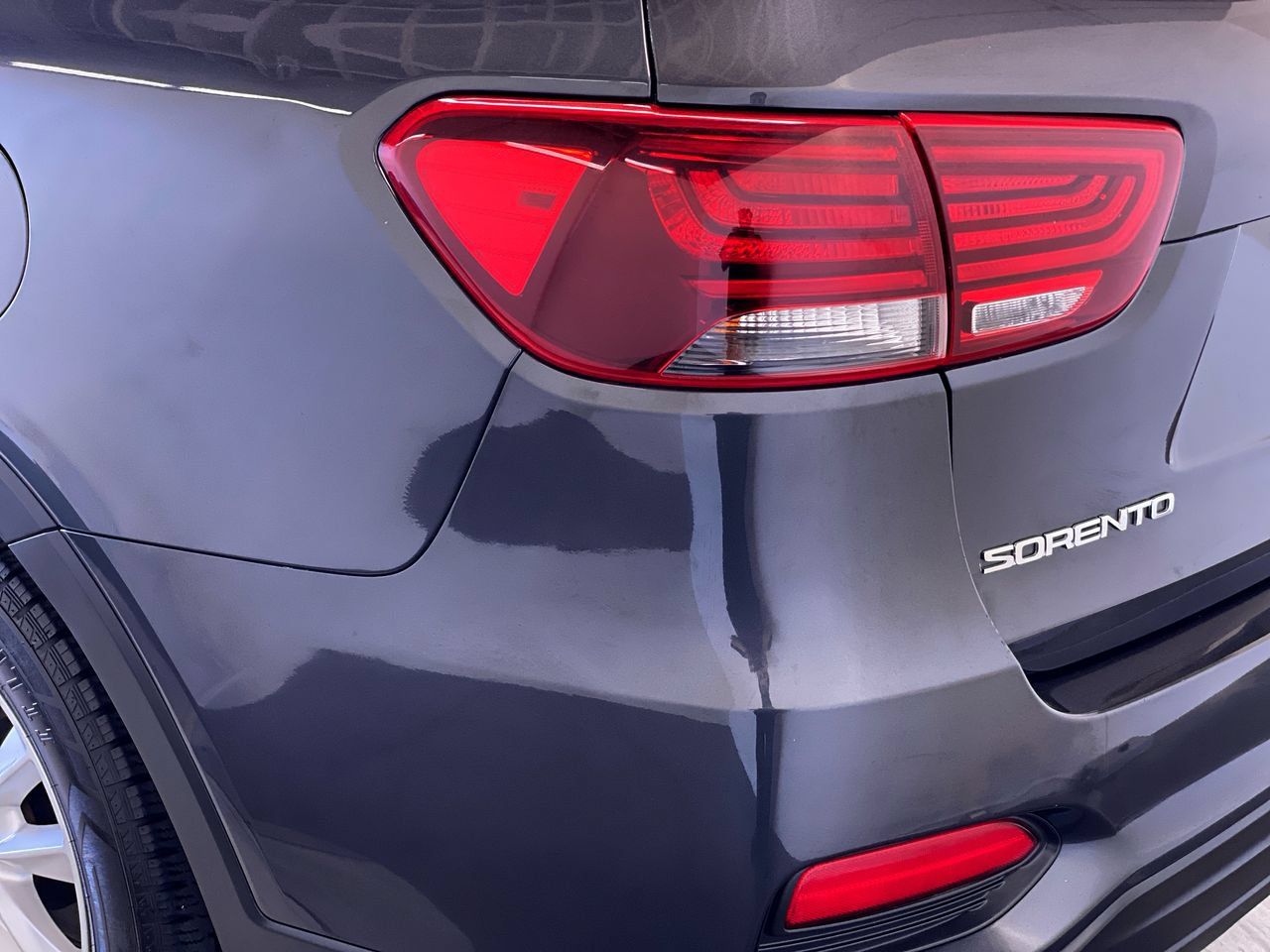 Used 2019 Kia Sorento FWD image 9