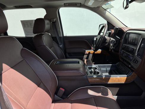 Used 2015 Chevrolet Silverado 1500 High Country w/ High Country Premium Package AWD/4WD image 34