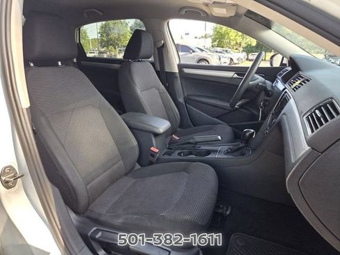 Used 2018 Volkswagen Passat 2.0T S w/ Driver Assistance Package FWD image 16