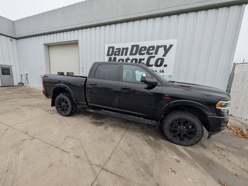 Used 2020 RAM 2500 Laramie w/ Night Edition image 18