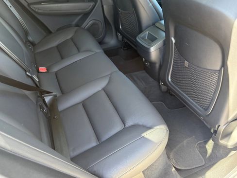 Certified 2023 Volvo XC60 B5 Plus w/ Climate Package image 32