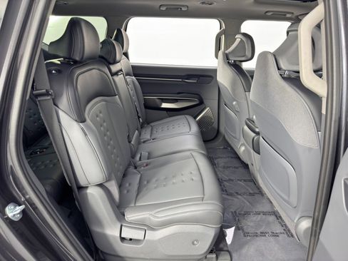 Used 2024 Kia EV9 Wind image 44