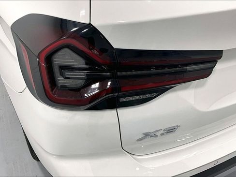 Used 2024 BMW X3 xDrive30i w/ Premium Package w/ZPA image 40