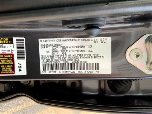 Used 2023 Toyota Tacoma SR5 w/ Technology Package image 31