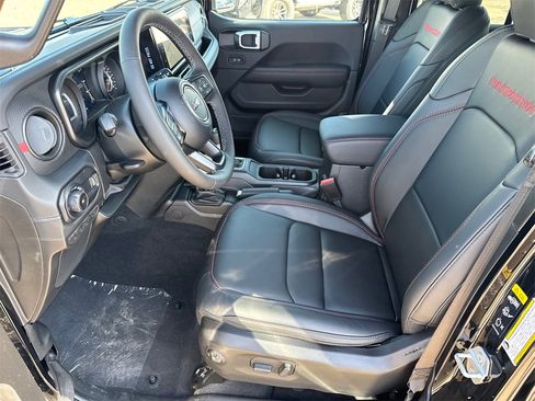 New 2026 Jeep Wrangler Unlimited Rubicon image 25