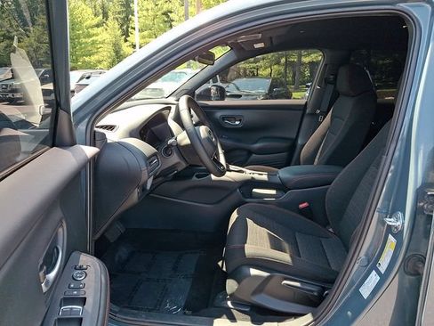 Used 2025 Honda HR-V Sport image 13