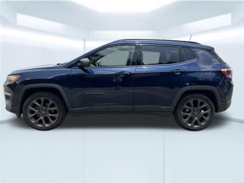 Used 2021 Jeep Compass Latitude FWD image 11