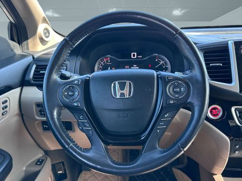Used 2017 Honda Pilot Elite image 15