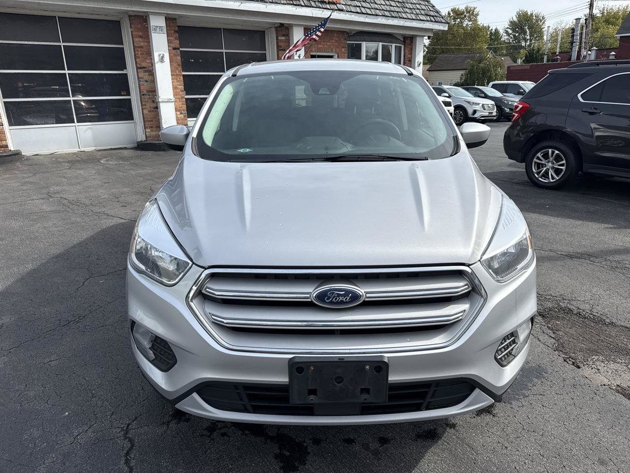 Used 2019 Ford Escape SE AWD/4WD image 2