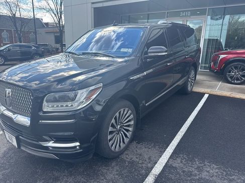 Used 2019 Lincoln Navigator L Reserve image 1