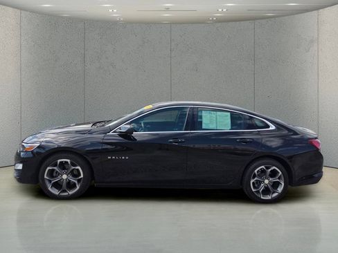 Used 2021 Chevrolet Malibu LT FWD image 2