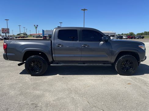Used 2021 Toyota Tacoma SR w/ SR Convenience Package RWD image 3