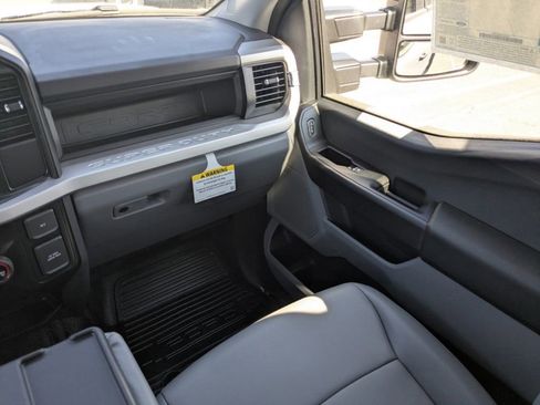 New 2025 Ford F350 XL w/ XL Chrome Package image 16