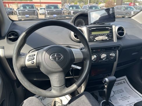 Used 2006 Scion xA FWD image 32