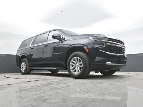 Used 2022 Chevrolet Suburban LS AWD/4WD image 44