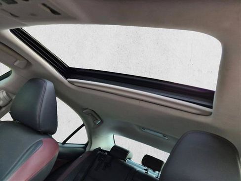 Used 2017 Lexus IS 200t RWD image 12