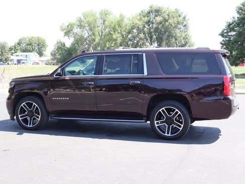 Used 2020 Chevrolet Suburban Premier AWD/4WD image 8