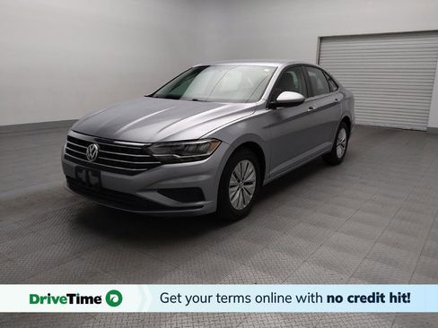 Used 2019 Volkswagen Jetta SE image 1