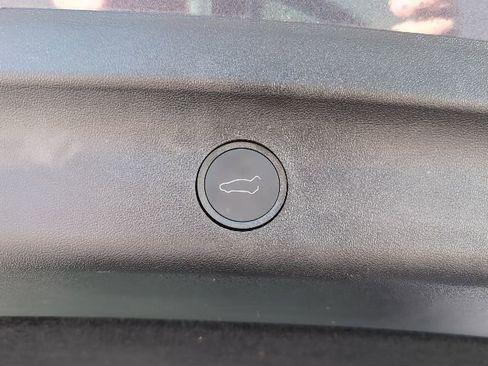 Used 2023 Tesla Model Y Long Range image 26