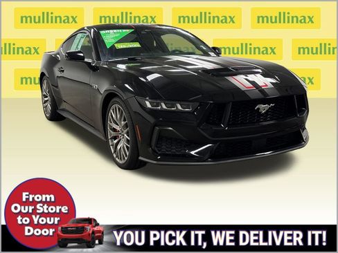 Used 2024 Ford Mustang GT Premium RWD image 2