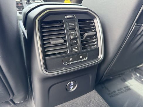 New 2025 Porsche Macan image 18