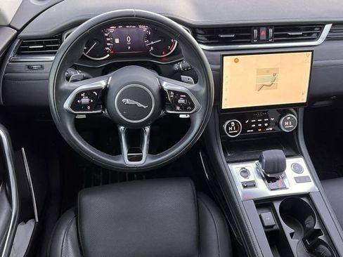 Used 2022 Jaguar F-PACE S image 10