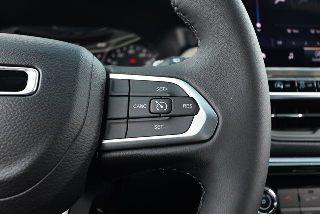 New 2026 Jeep Compass Latitude AWD/4WD image 14